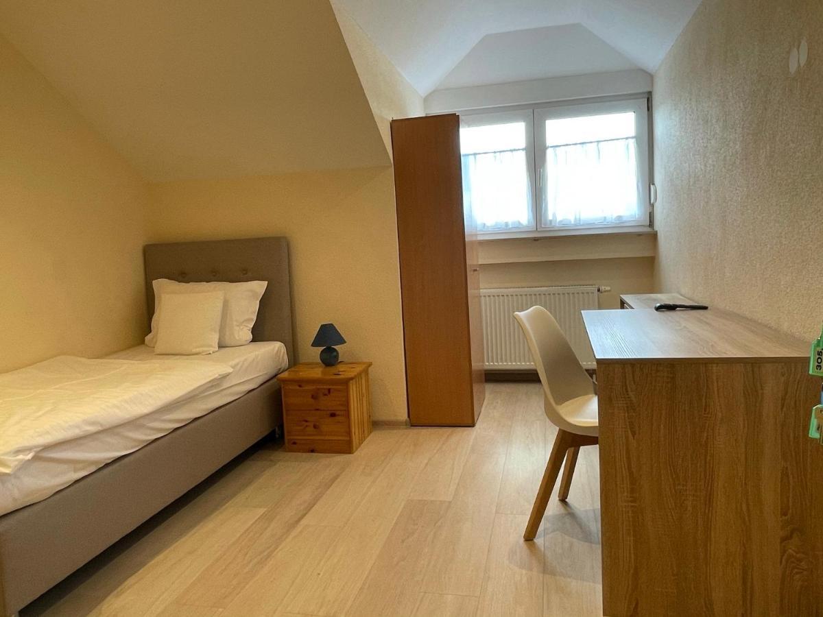 Hotel Andrea Crailsheim Exteriör bild