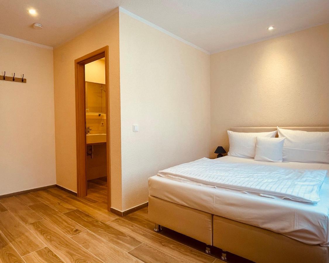 Hotel Andrea Crailsheim Exteriör bild